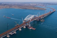 Движение по Крымскому мосту может открыться в середине года