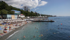 В Ялте, Алупке и посёлках готовят пляжи к курортному сезону